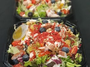 IMG-20211125-WA0002 Maaltijdsalade met gerookte kip